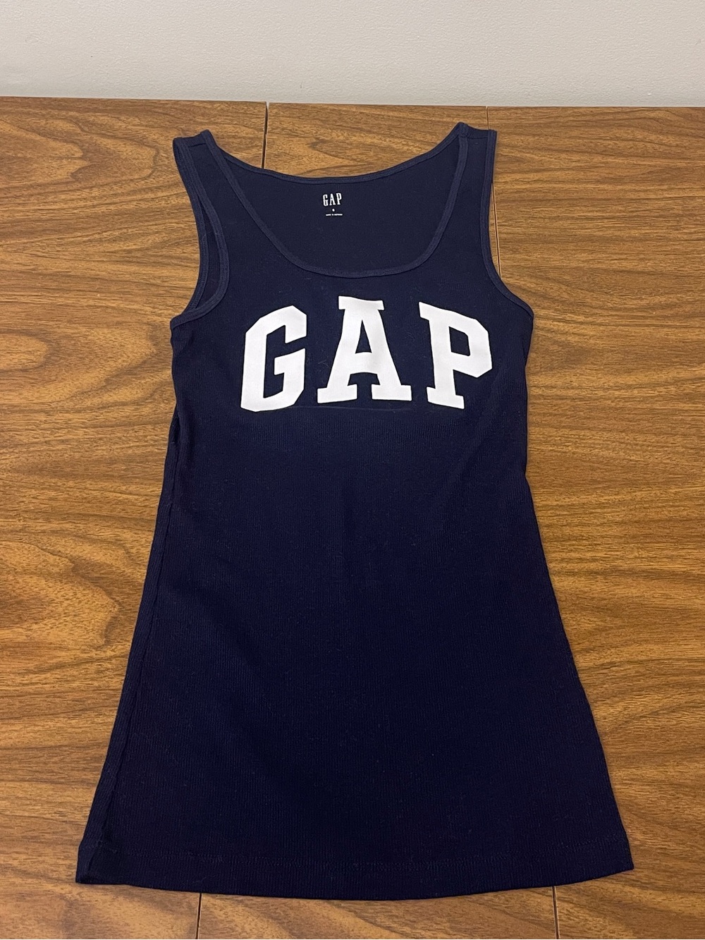 Ribbed Gap Tank Top